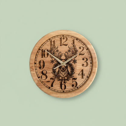 Horloge murale en bois gravé – Diamètre 25 cm