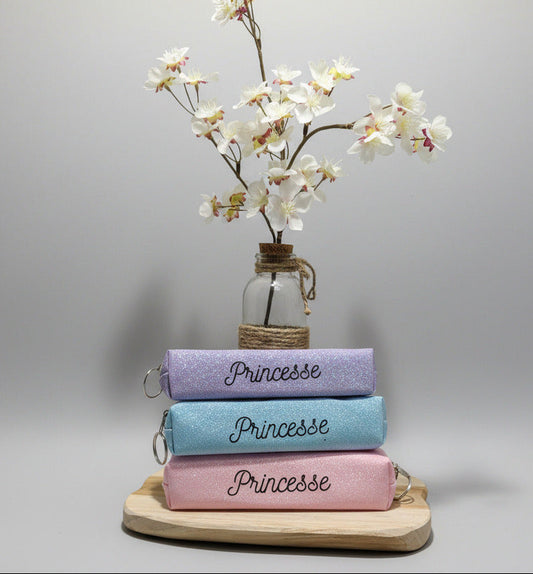 ✨ Trousse "Princesse" à Paillettes – L’Éclat au Bout des Doigts